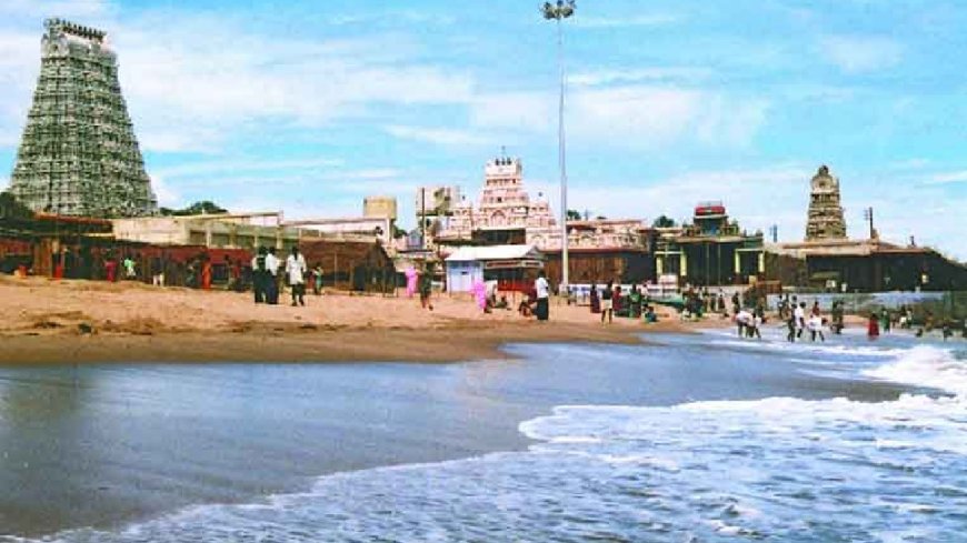 உள்வாங்கிய திருச்செந்தூர் கடல்: பாசி படிந்த பாறைகள் வெளிப்பாடு;